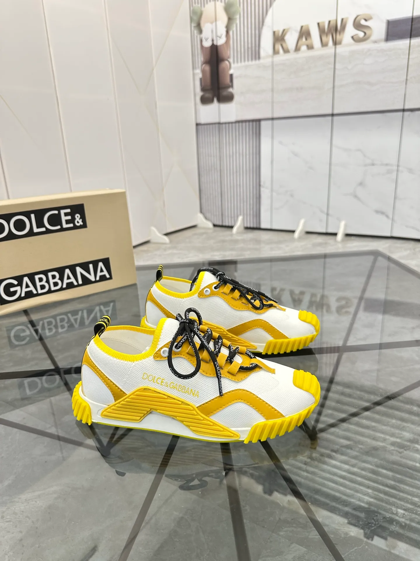 Men's shoes: 💰P460¥ Product trademark: DG "Dolce & Gabbana*" low-top sneakers Regular size: 35-44 (can be customized to 45.46.) Couple style Product materials: Upper imported cowhide stitching original material, breathable lining, original outsole. Number: 803